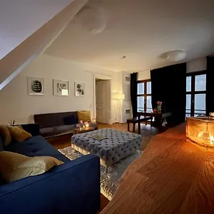 Modernes An Der Frauenkirche Apartment