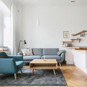 Bischof Am Alaunpark, Neustadt Apartment