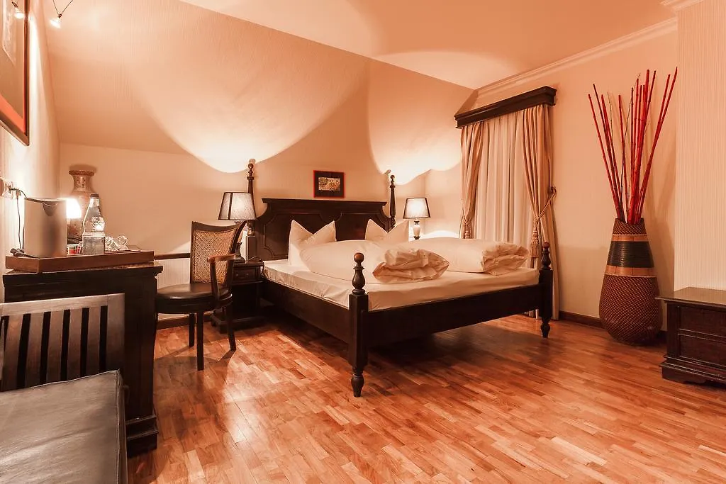Hotel Aviv Dresden 3*,