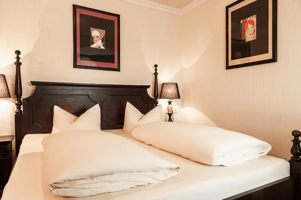Hotel Aviv Дрезден 3*,  Германия