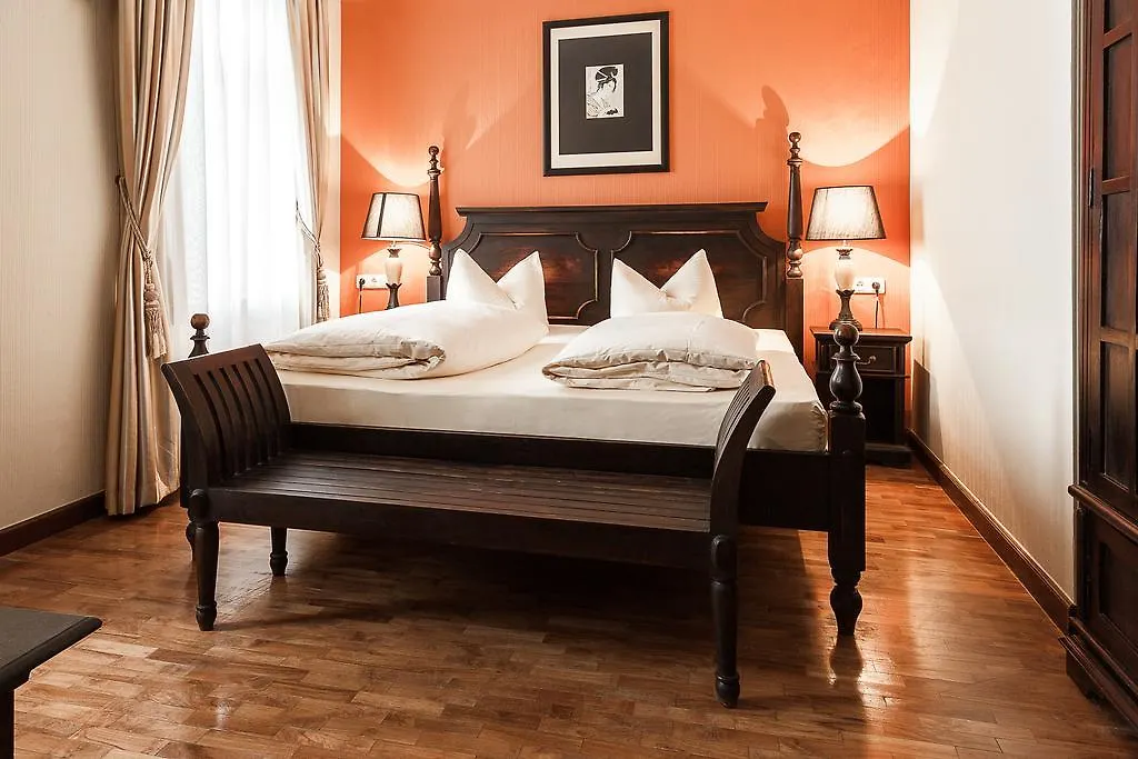Hotel Aviv Дрезден